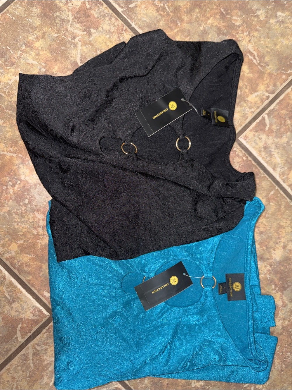 Lot of 2 JM Collection Short-Sleeve Keyhole Ring Tees